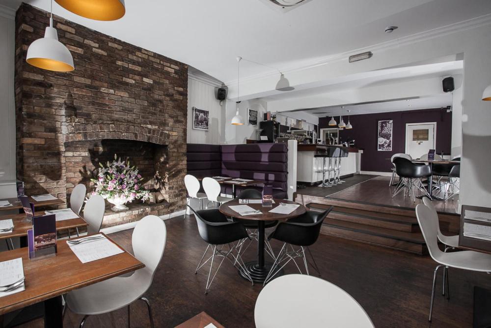The Crown Rooms Newmarket 뉴마켓 외부 사진